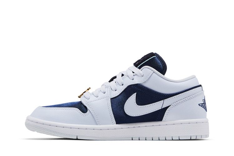 Wmns Air Jordan 1 Low SE 'Midnight Navy Gold Charms'
