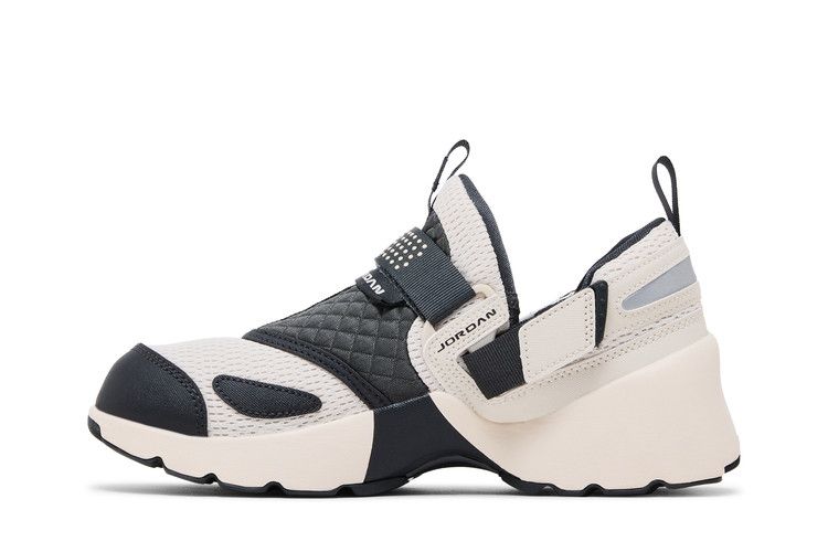 Air Jordan Wmns Jordan Trunner LX 'Light Orewood Brown'
