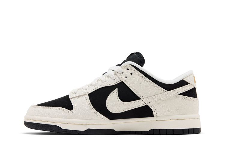 Nike Wmns Dunk Low 'Embossed Black Sail'