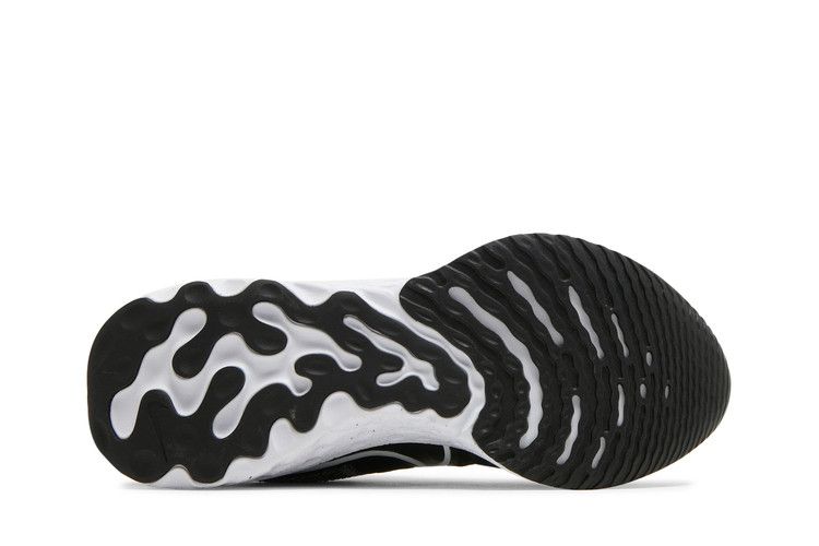 Nike Wmns React Infinity Run Flyknit 2 'White Black'