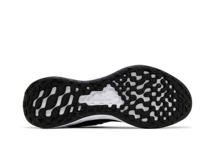 Nike Revolution 6 Next Nature 'Black White'