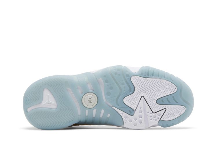 Air Jordan Wmns Jumpman Two Trey 'White Metallic Gold'