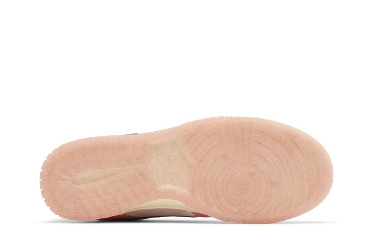 Nike Wmns Dunk Low LX 'Barbie'