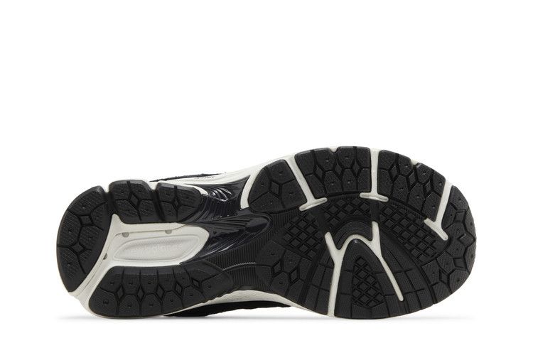 New Balance 2002R Big Kid Wide 'Black Phantom'