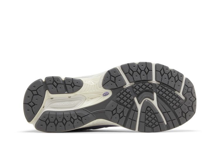 New Balance 2002R Big Kid 'Astral Purple'