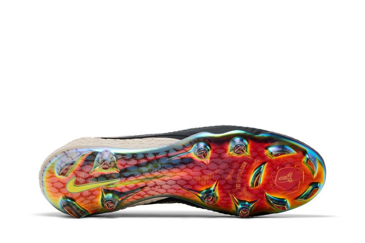 Kobe Bryant x Nike Phantom 6 Low Elite FG SE 'Phantom Black'
