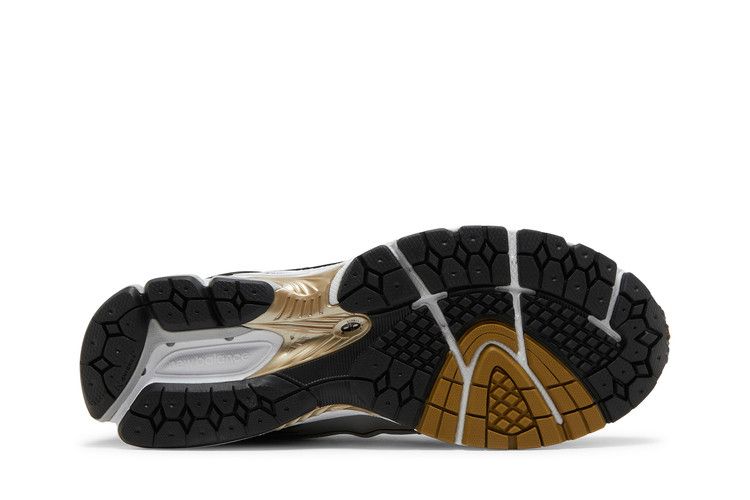 New Balance 1906R 'Metallic Silver Metallic Gold'