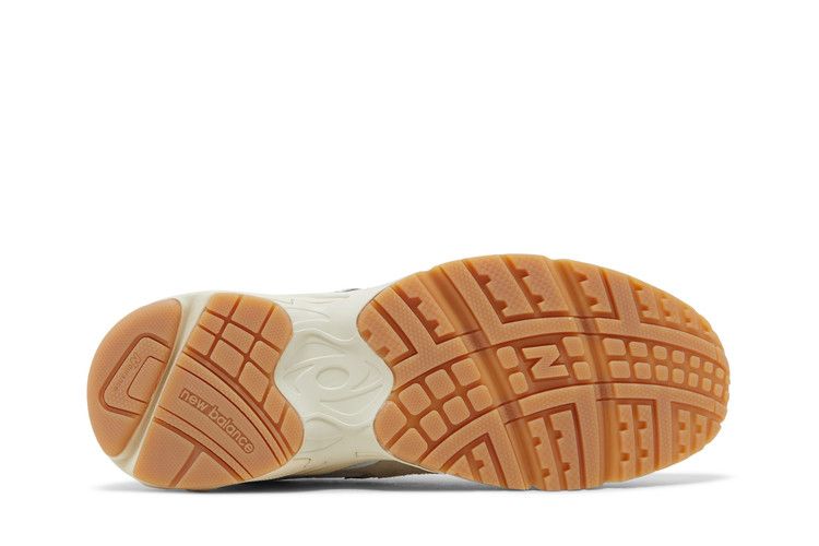 New Balance 725 'Bone Metallic Silver'