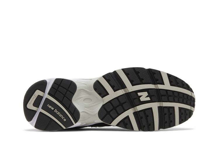 New Balance 725 'Black Metallic Silver'