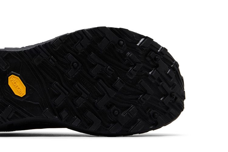 norda 003 'Pitch Black'