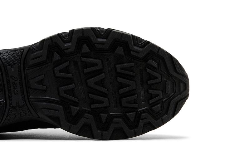 ASICS Gel Venture 6 Shield 'Triple Black'