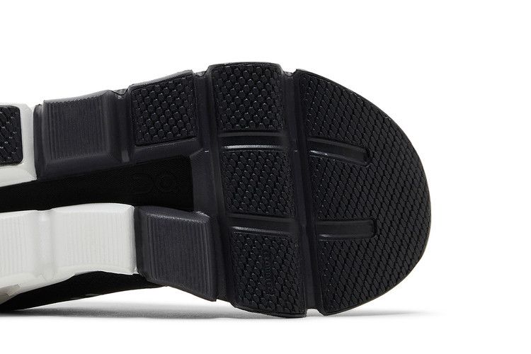 ON Wmns Cloudflyer 4 Wide 'Black White'