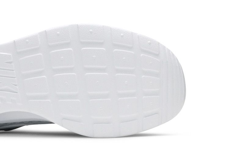 Nike Wmns Tanjun 'Wolf Grey'