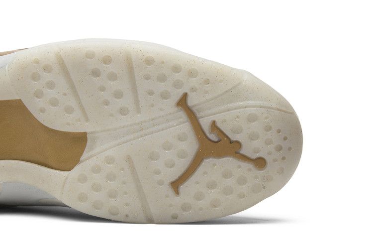 Air Jordan 8 Retro C&C 'Trophy'