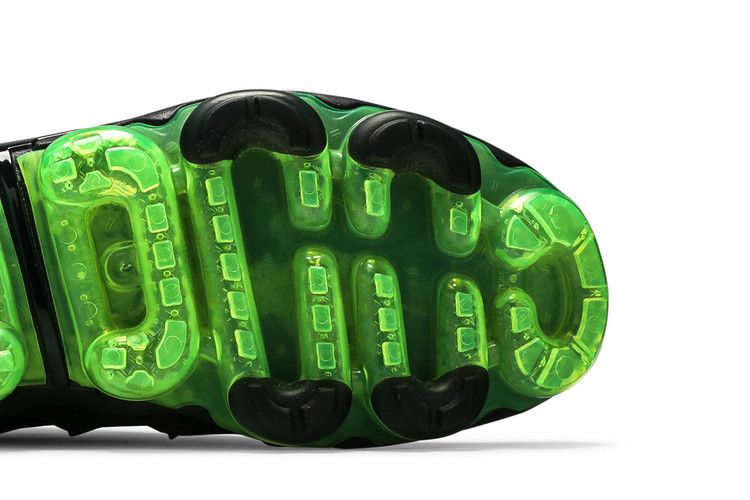 Nike Air VaporMax Plus 'Black Volt'