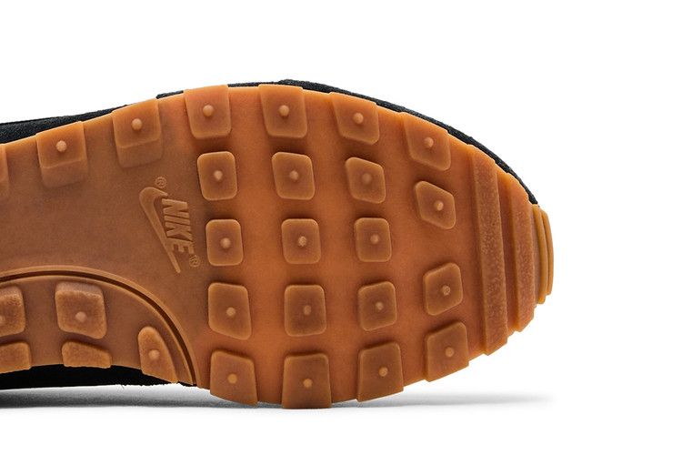 Nike Wmns MD Runner 2 SE 'Black Gum'