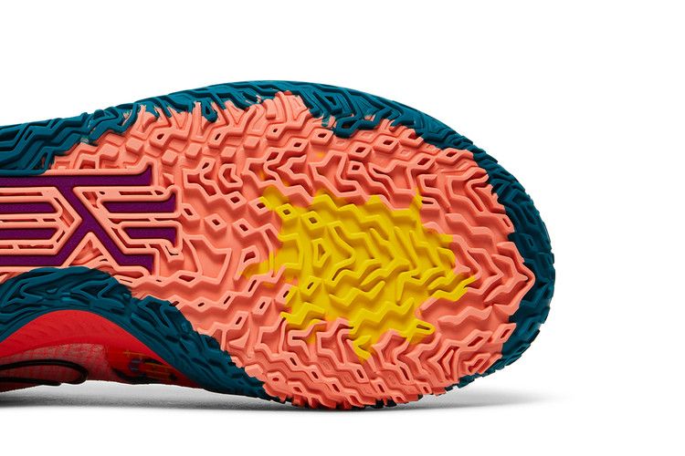 Nike Kyrie Low 4 EP '1 World 1 People'