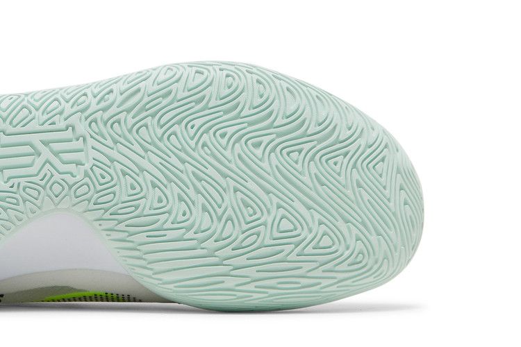 Nike Kyrie Flytrap 5 'White Volt'