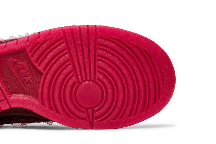 Nike Wmns Dunk Low 'Valentine's Day'