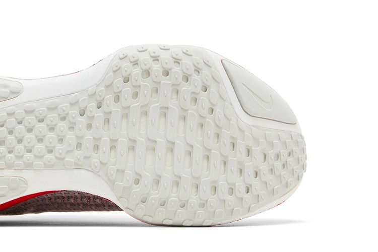Nike ZoomX Invincible Run Flyknit 3 'Cement Grey Fire Red'