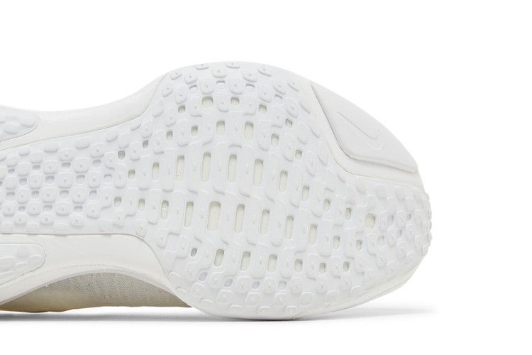 Nike Wmns ZoomX Invincible 3 'White Photon Dust'