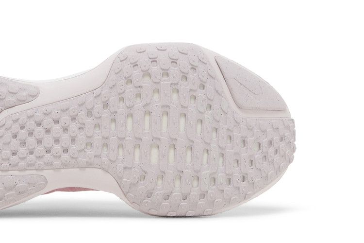 Nike Wmns ZoomX Invincible 3 'Pink Foam'