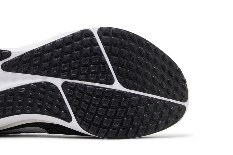 Nike Vomero 17 'Black White'