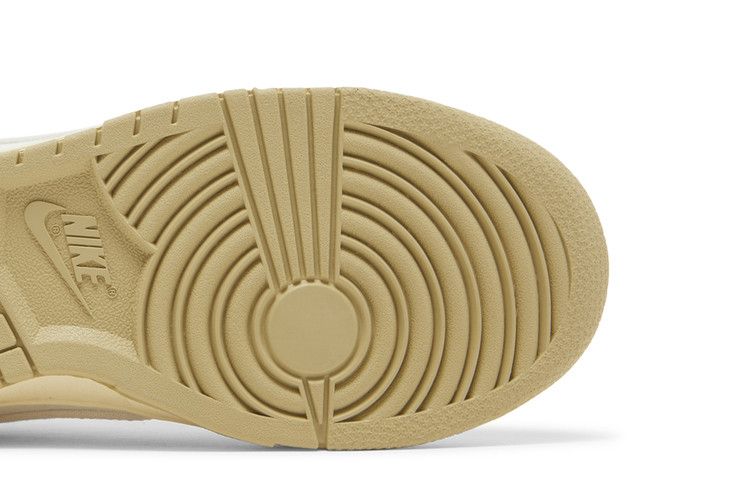 Nike Wmns Dunk Low SE 'The Future is Equal'