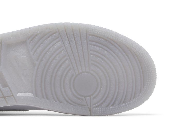 Wmns Air Jordan 1 Mid SE 'Metallic Silver'