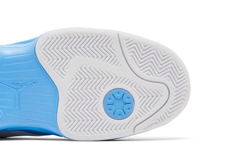 Air Jordan Wmns Jordan Max Aura 6 'White University Blue'