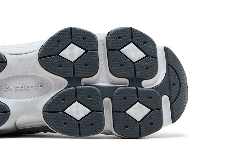 New Balance 9060 Big Kid 'Silver Grey'