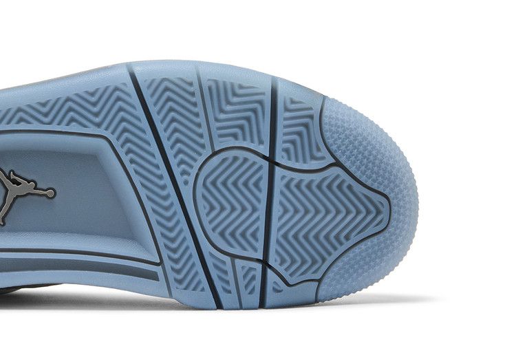 Air Jordan 4 Retro GS 'Photon Dust Blue Chill'