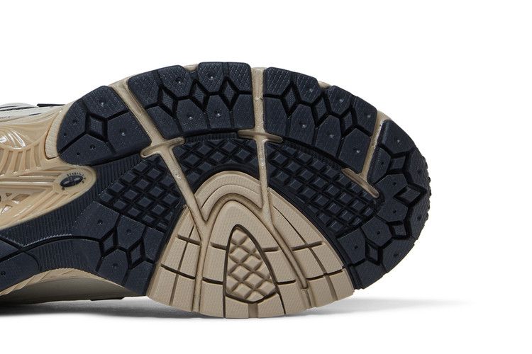 New Balance 1906R 'Blacktop Mindful Grey' size? Exclusive
